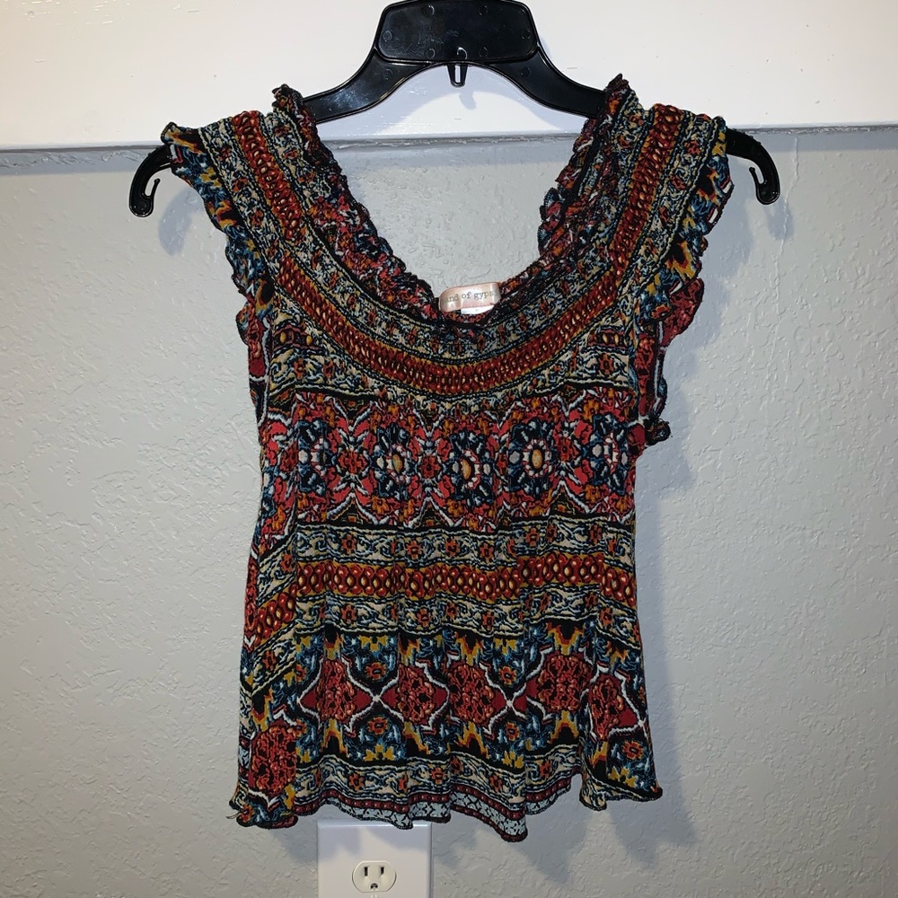 Band of Gypsy’s off the shoulder top-M
